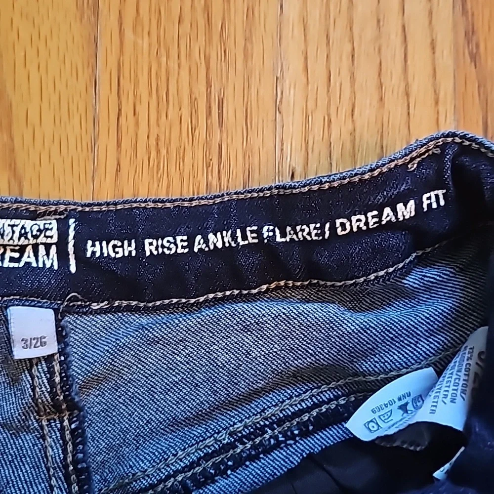 YMI Vintage Dream Jeans High-Rise Ankle Flare/Dream Fit size 3/26